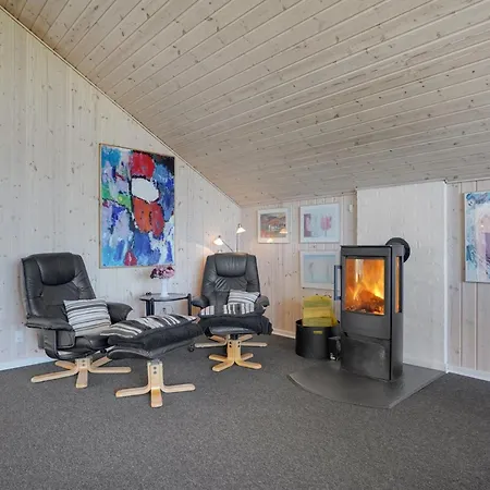 Saila - 500m To The Fjord By Interhome בית נופש *