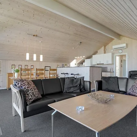 Saila - 500m To The Fjord By Interhome *