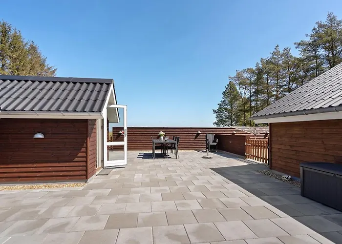 Saila - 500m To The Fjord By Interhome *