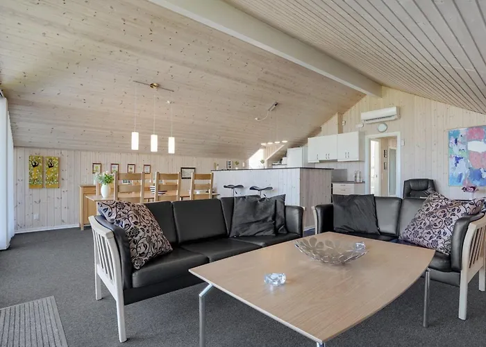 Saila - 500m To The Fjord By Interhome *